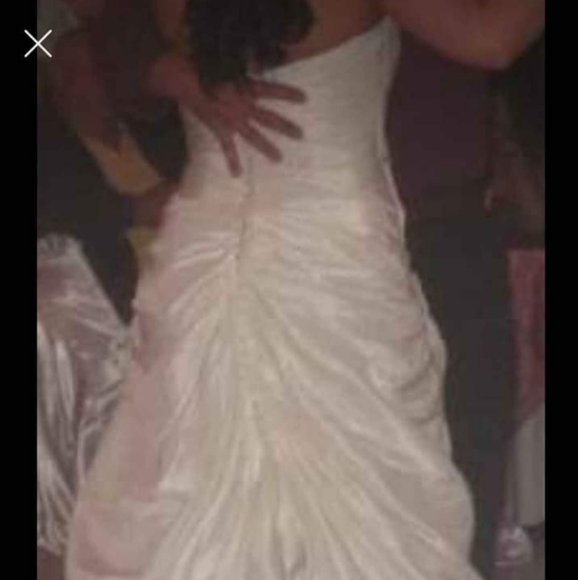 Ramona Keveza Wedding Dress 2009 - Picture 11 of 12